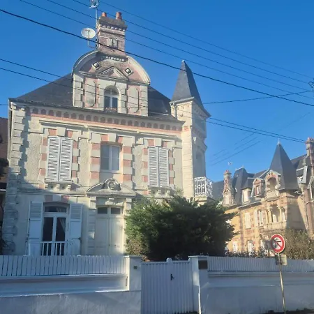 Apartman Type 2 Hypercentre 100 M De La