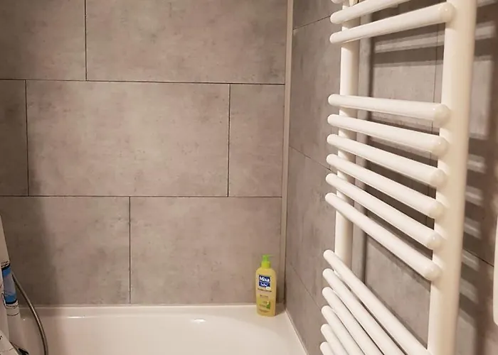 Type 2 Hypercentre 100 M De La *